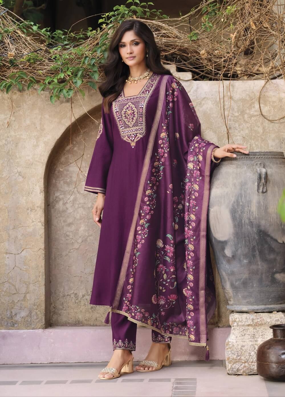 Falaknama Orchid Full Work Suit Set